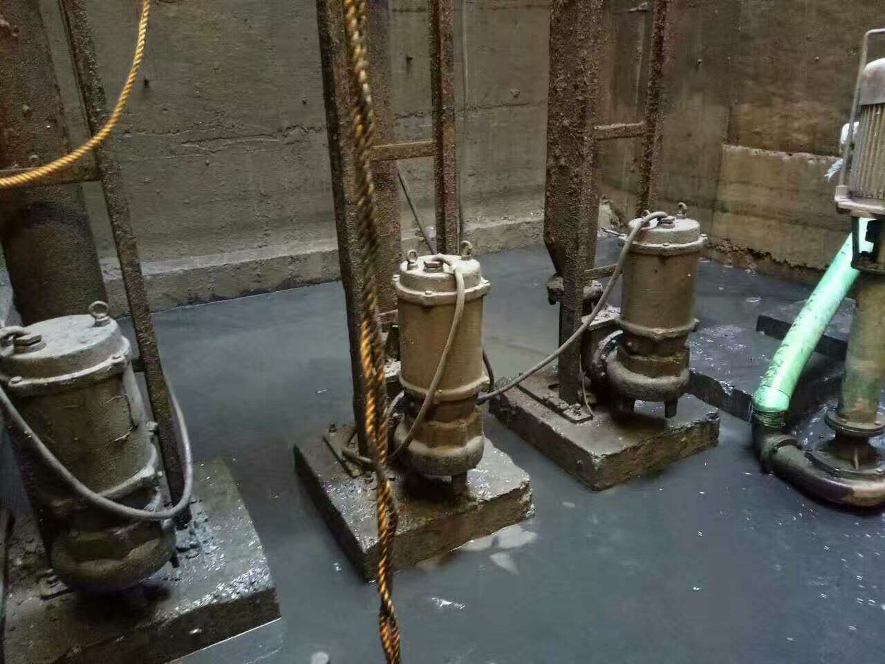 嘉祥污水池清理